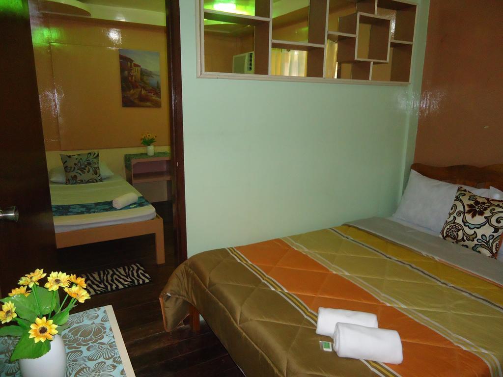 Villa Travelista Travel Lodge Puerto Princesa Rum bild